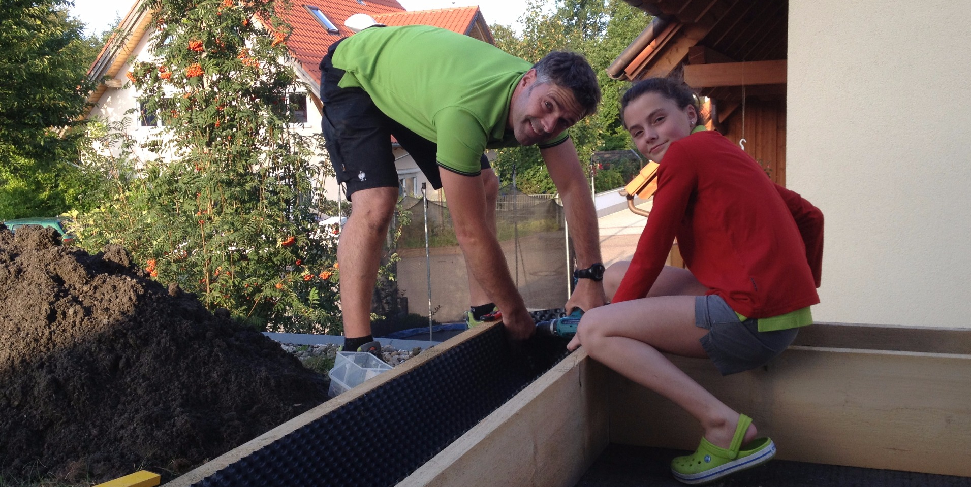 Familienbetrieb baut Dachterrasse